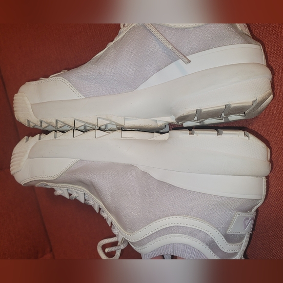 Women’s Fila Lavender Disruptor II Sock Monomesh - Size 9 - Picture 6 of 14